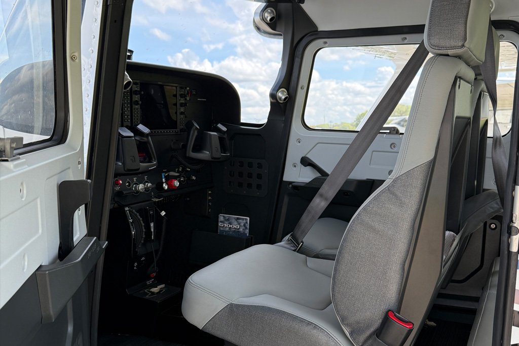 N16GH interior